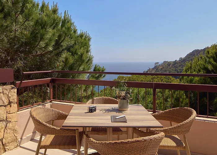 Zel Costa Brava Resort 3*